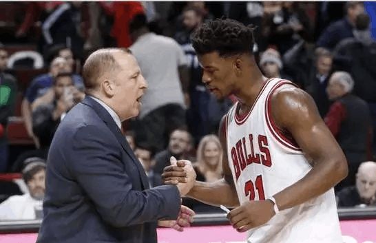 报道和公众 报道和公众