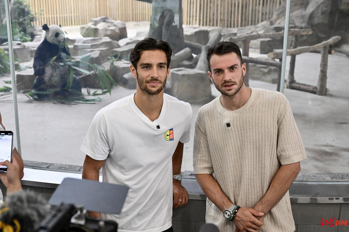 无论是对斯 无论是对斯